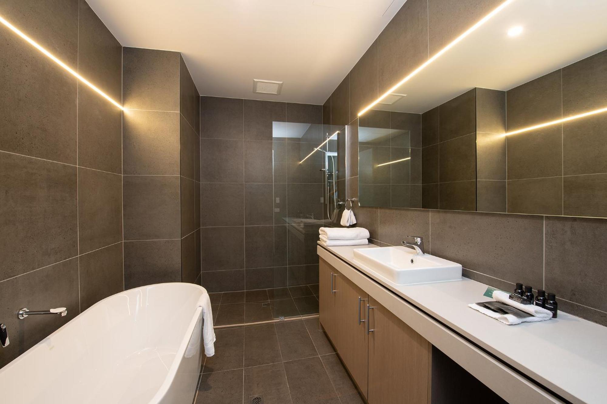 Rydges Pit Lane Hotel Тейлъм Бенд Екстериор снимка