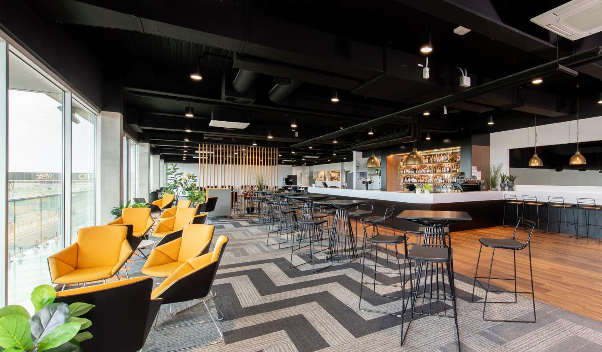 Rydges Pit Lane Hotel Тейлъм Бенд Екстериор снимка